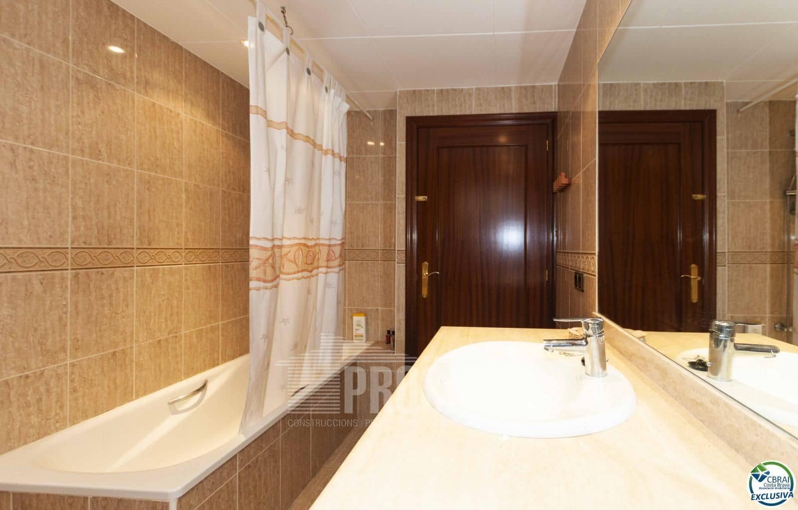 3 makuuhuone Asunto myytävänä paikassa Roses - 319 000 € (Ref: 8335507)