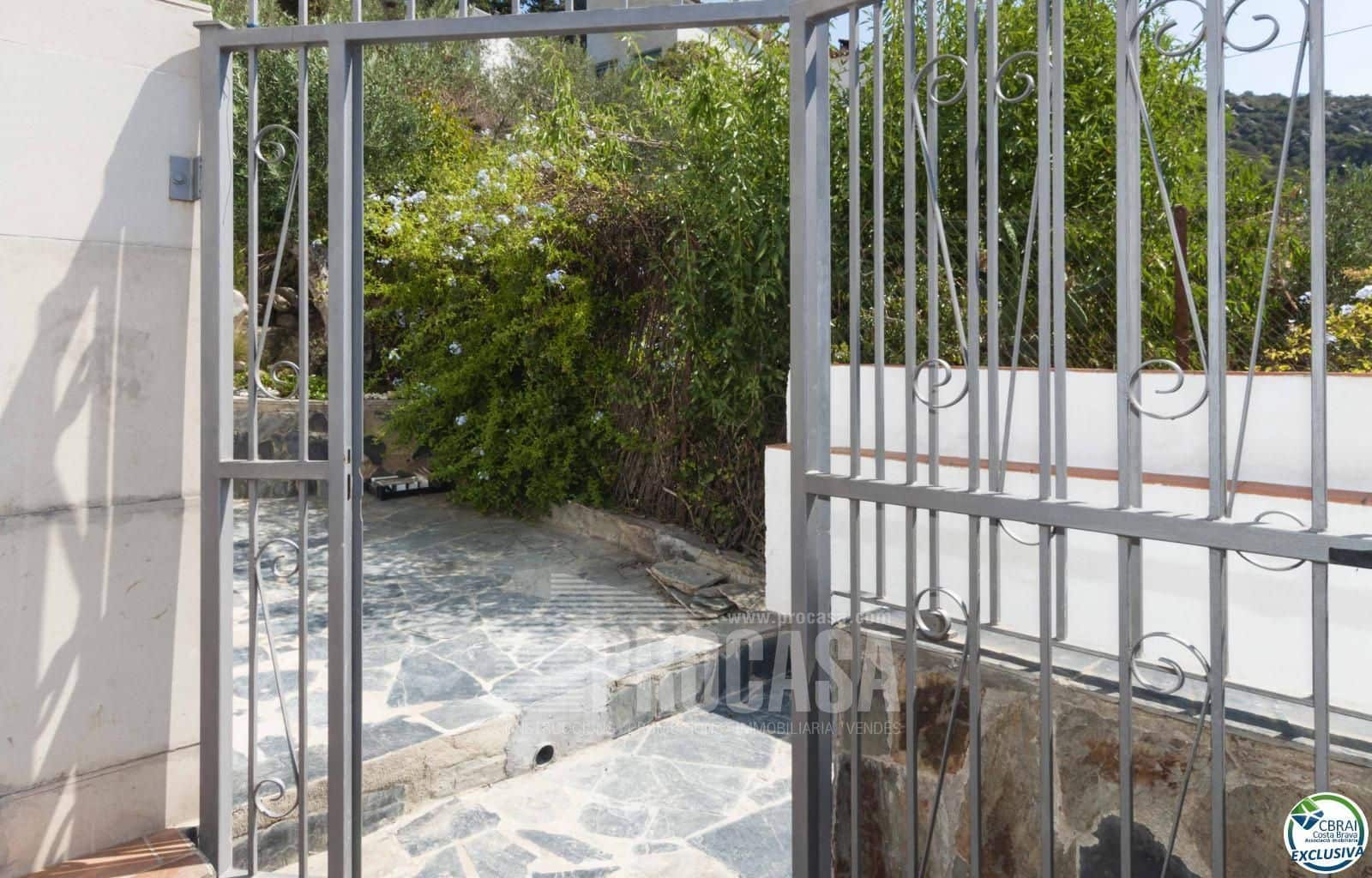 3 makuuhuone Asunto myytävänä paikassa Roses - 319 000 € (Ref: 8335507)