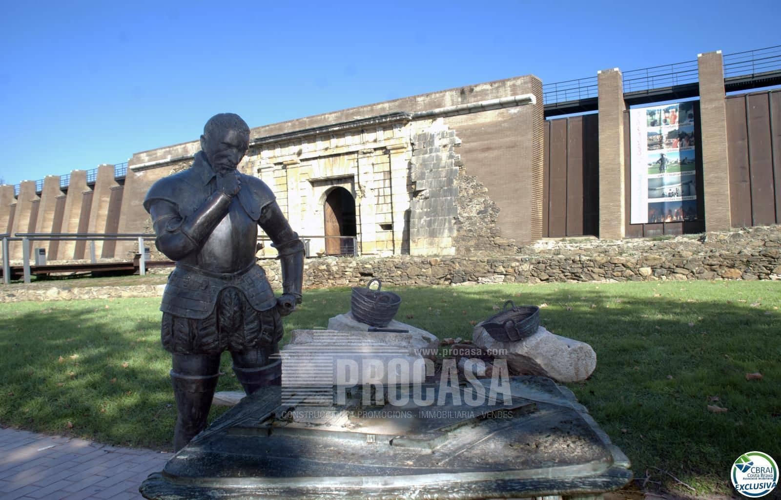 3 makuuhuone Asunto myytävänä paikassa Roses - 319 000 € (Ref: 8335507)