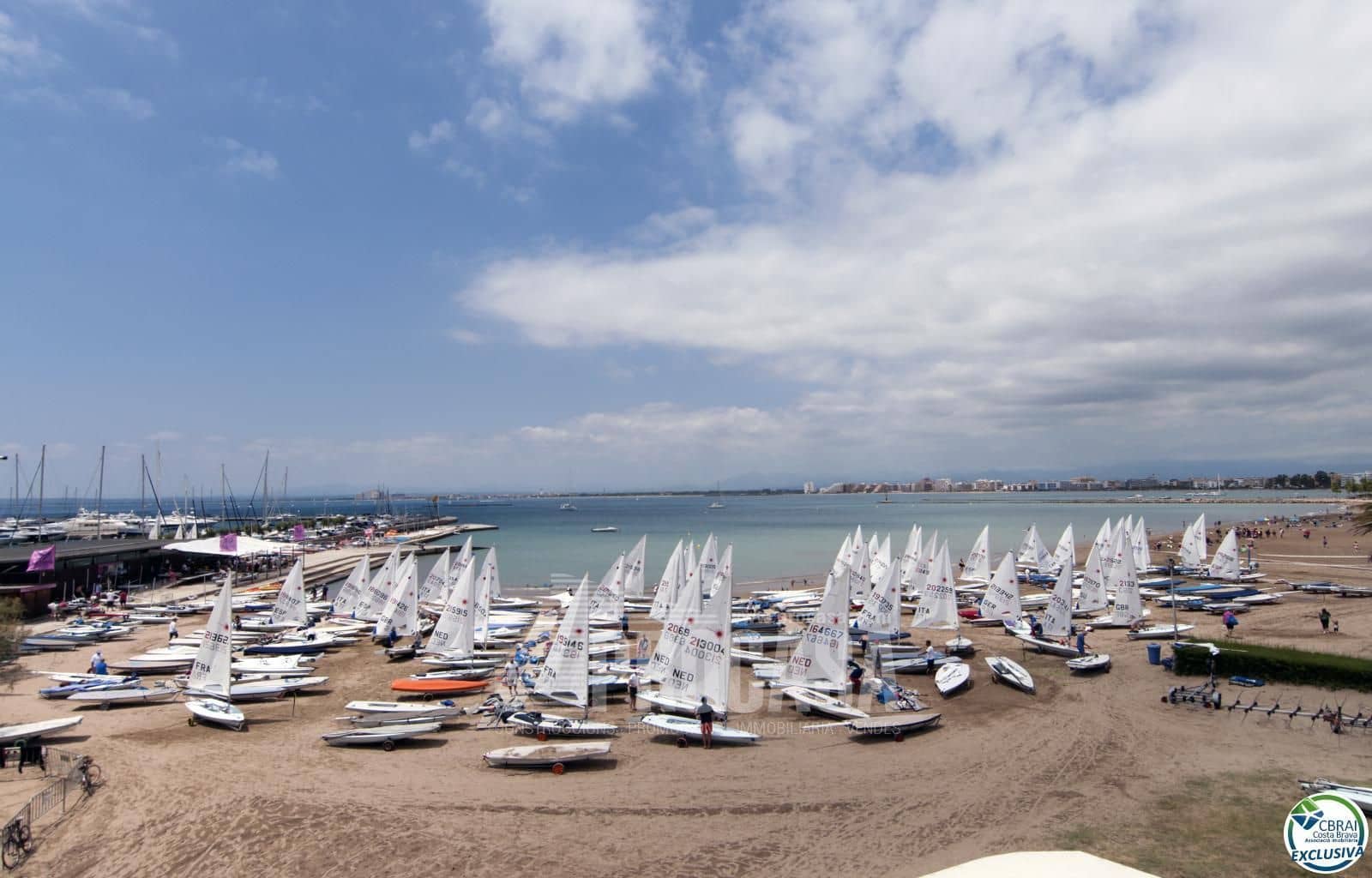 3 makuuhuone Asunto myytävänä paikassa Roses - 319 000 € (Ref: 8335507)