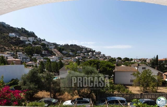 3 makuuhuone Asunto myytävänä paikassa Roses - 319 000 € (Ref: 8335507)