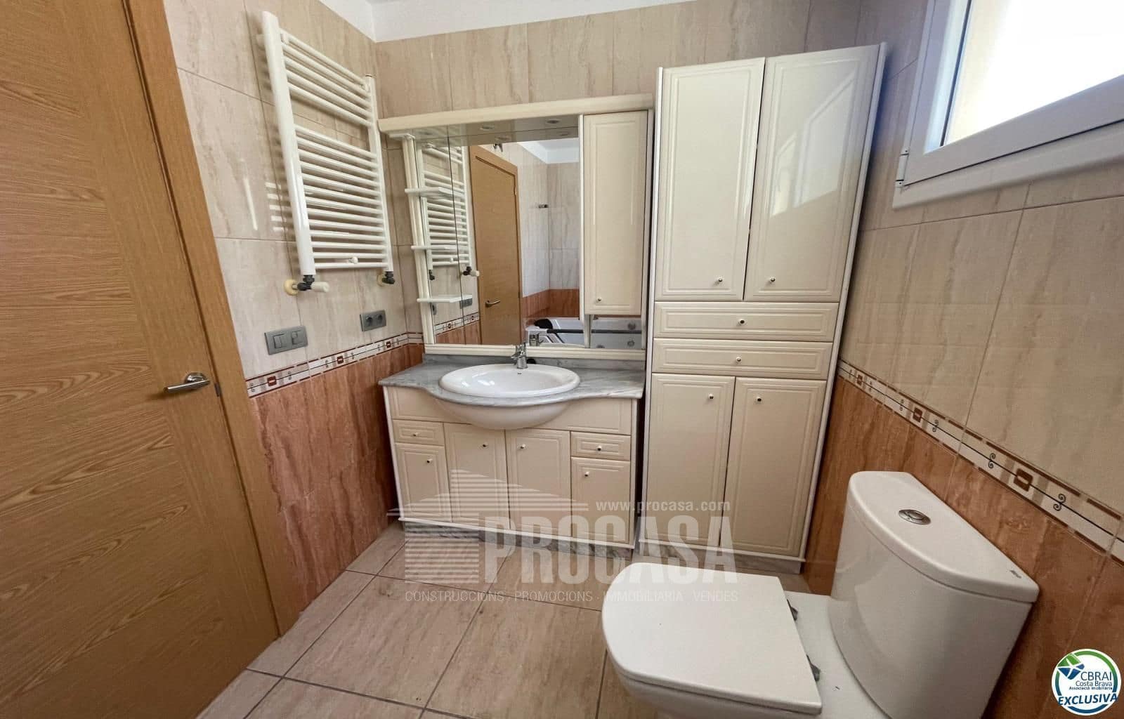 3 slaapkamer Villa te koop in Roses met zwembad garage - € 750.000 (Ref: 8348644)