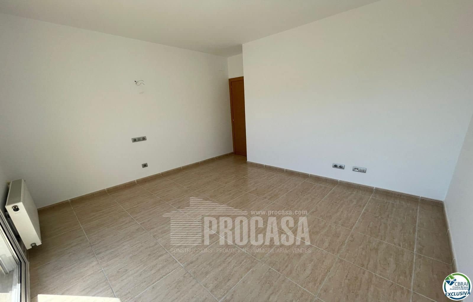 3 slaapkamer Villa te koop in Roses met zwembad garage - € 750.000 (Ref: 8348644)