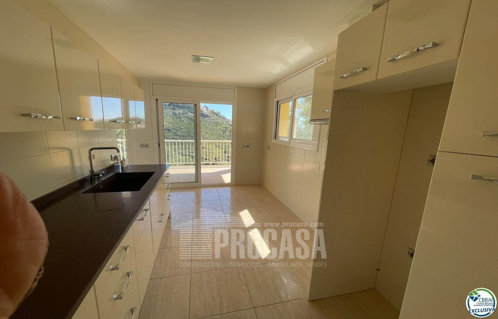 3 slaapkamer Villa te koop in Roses met zwembad garage - € 750.000 (Ref: 8348644)