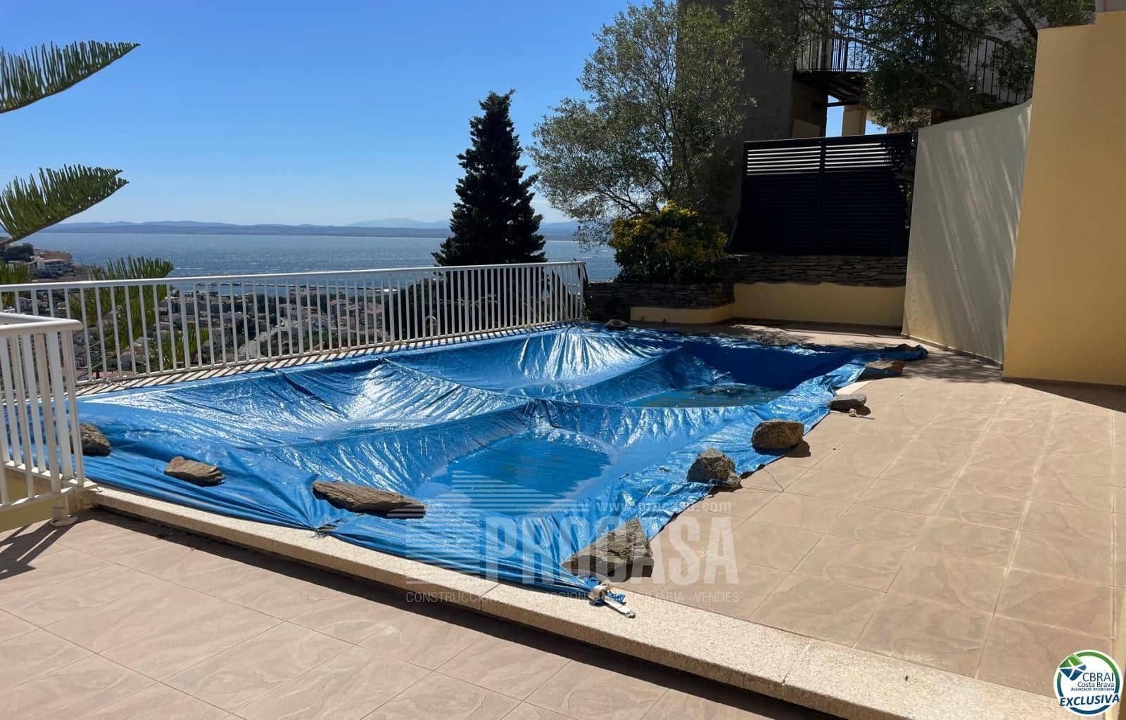 3 slaapkamer Villa te koop in Roses met zwembad garage - € 750.000 (Ref: 8348644)