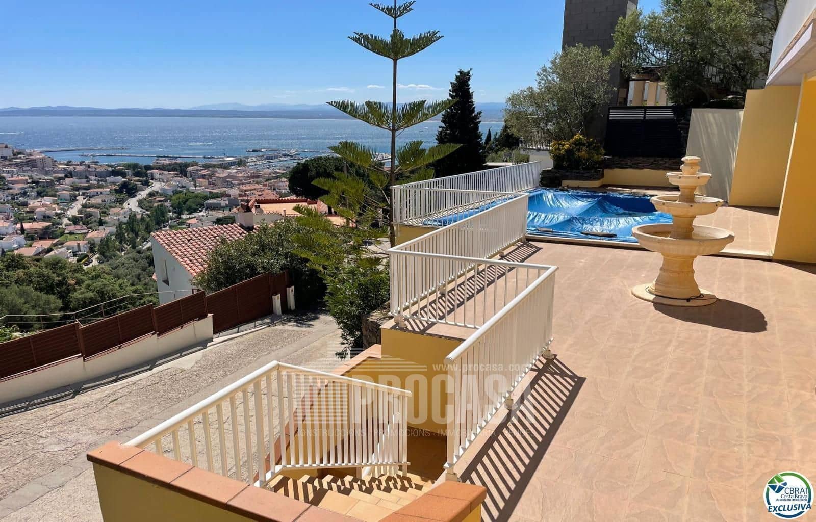 3 slaapkamer Villa te koop in Roses met zwembad garage - € 750.000 (Ref: 8348644)