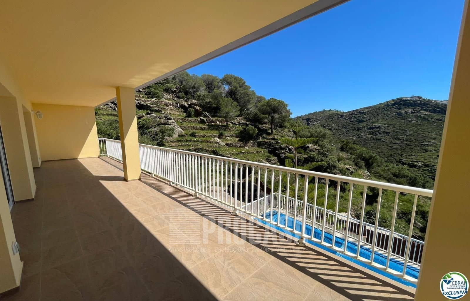 3 slaapkamer Villa te koop in Roses met zwembad garage - € 750.000 (Ref: 8348644)