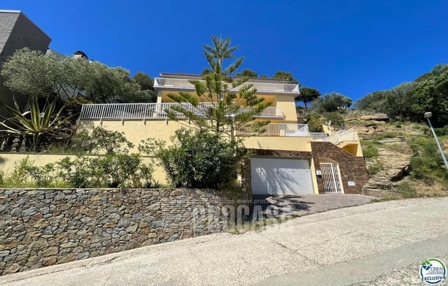 3 slaapkamer Villa te koop in Roses met zwembad garage - € 750.000 (Ref: 8348644)