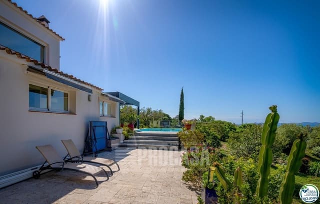 3 bedroom Villa for sale in Palau-saverdera with pool garage - € 890,000 (Ref: 8374318)