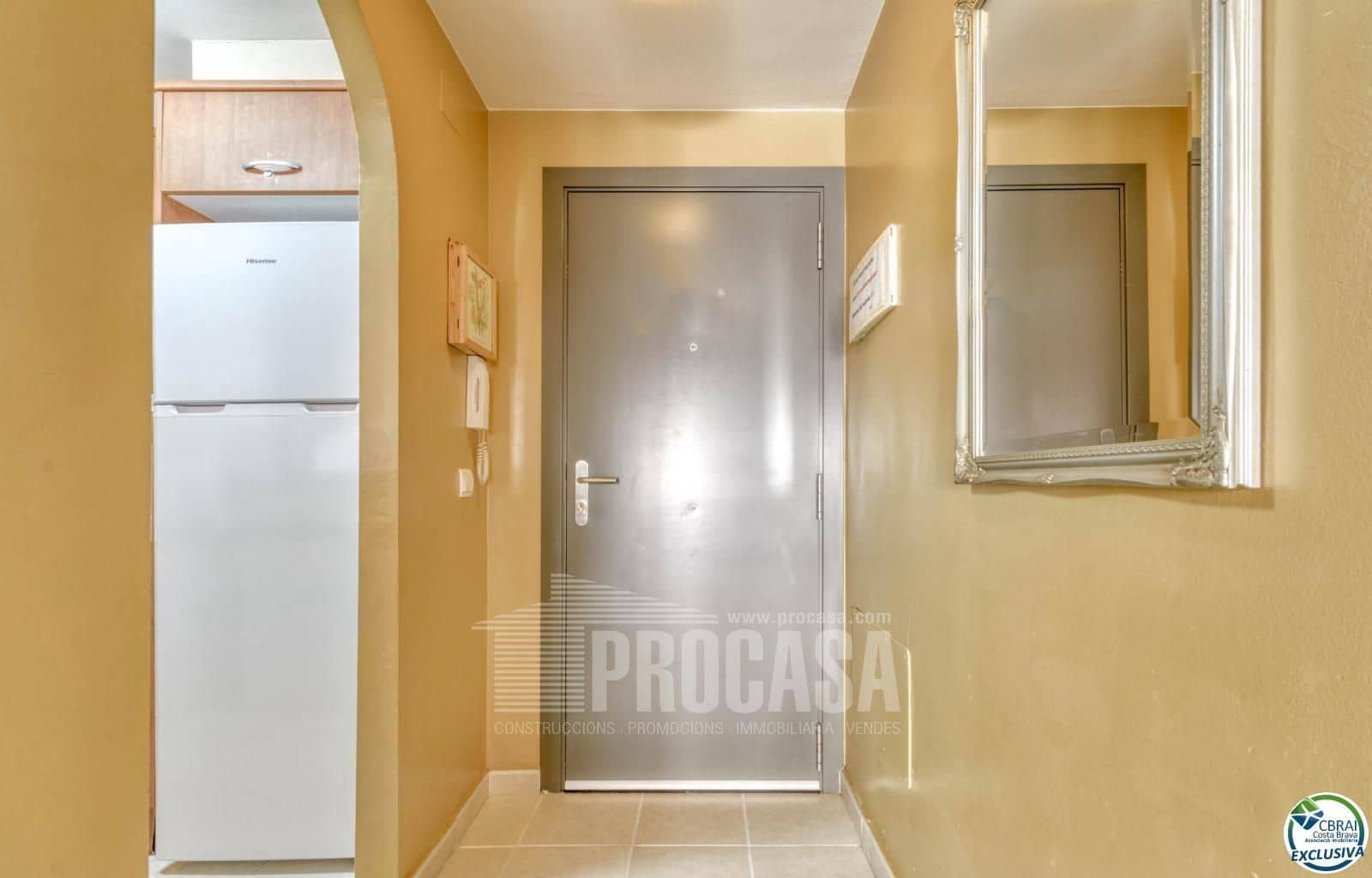 2 slaapkamer Flat te koop in Roses met zwembad garage - € 298.000 (Ref: 8411896)