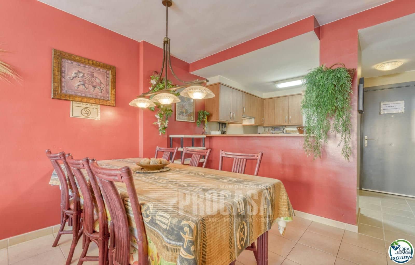 2 slaapkamer Flat te koop in Roses met zwembad garage - € 298.000 (Ref: 8411896)