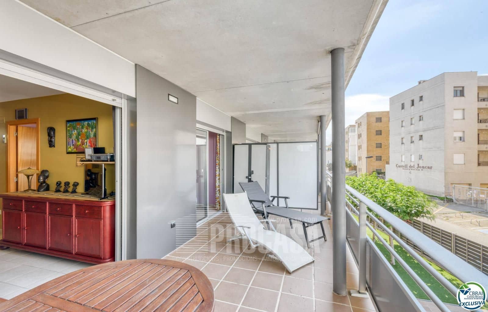 2 slaapkamer Flat te koop in Roses met zwembad garage - € 298.000 (Ref: 8411896)