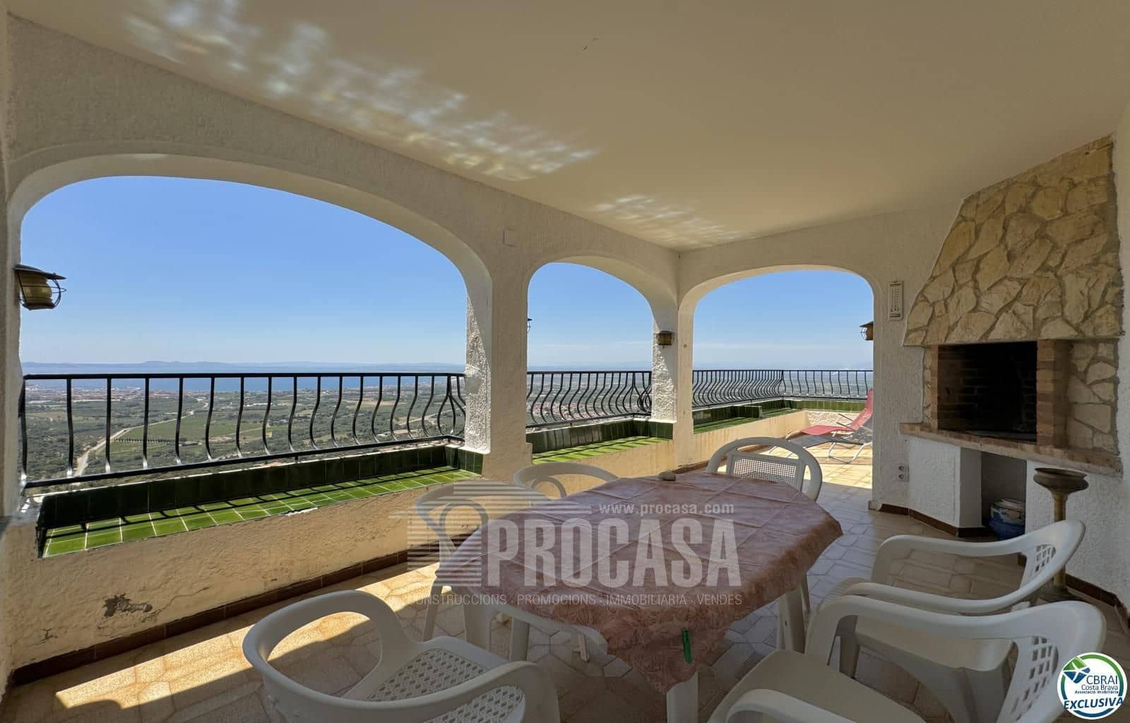 2 soverom Villa til salgs i El Mas Fumats med garasje - € 389 000 (Ref: 8416231)