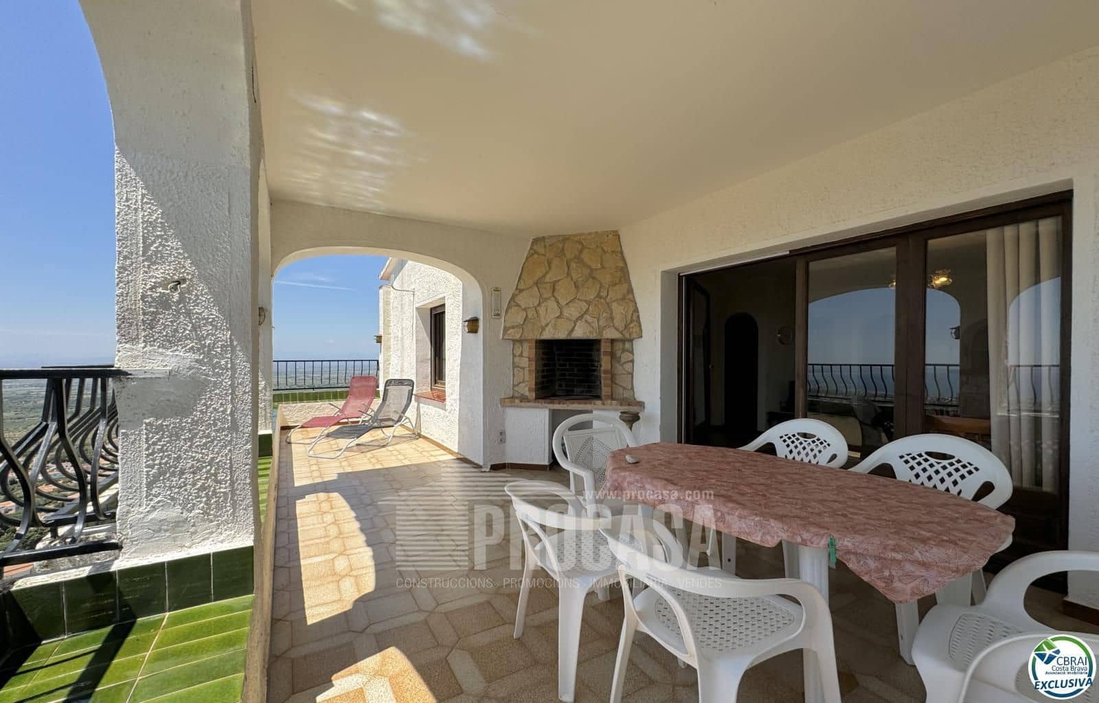 2 soverom Villa til salgs i El Mas Fumats med garasje - € 389 000 (Ref: 8416231)