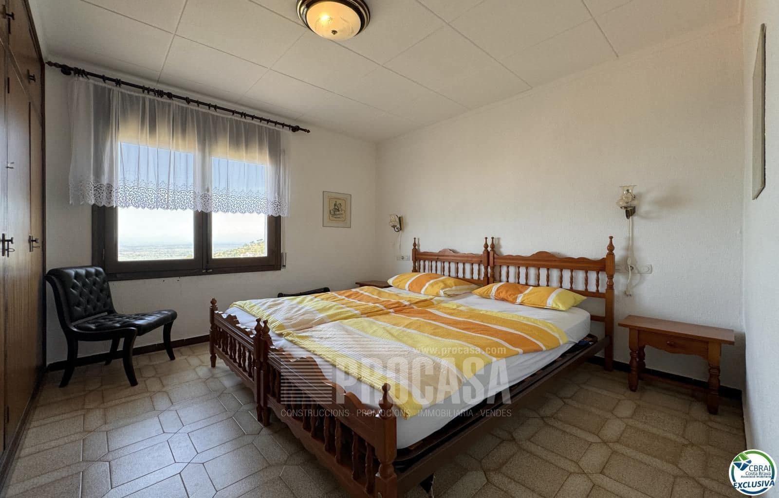 2 soverom Villa til salgs i El Mas Fumats med garasje - € 389 000 (Ref: 8416231)