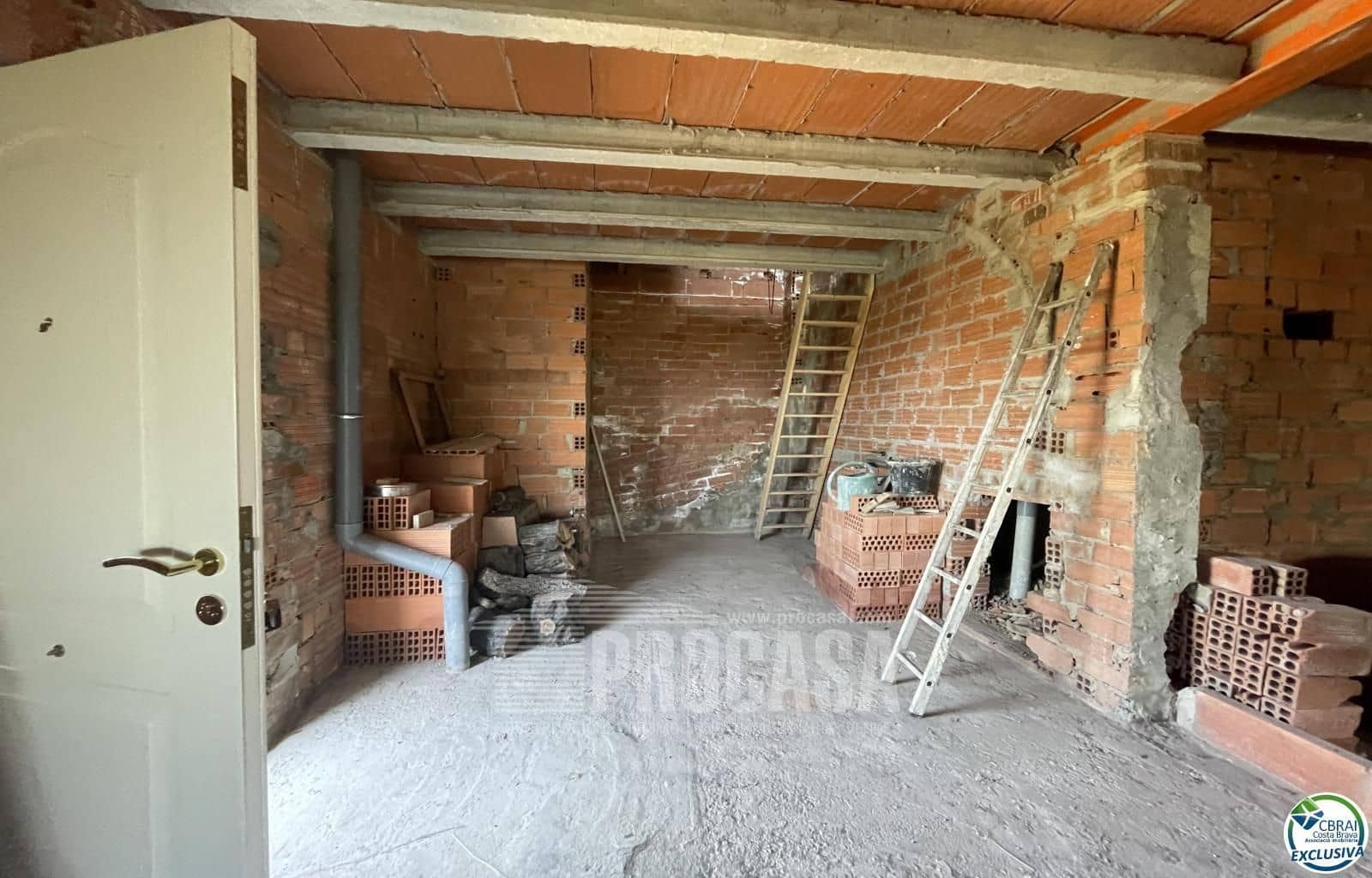 2 soverom Villa til salgs i El Mas Fumats med garasje - € 389 000 (Ref: 8416231)