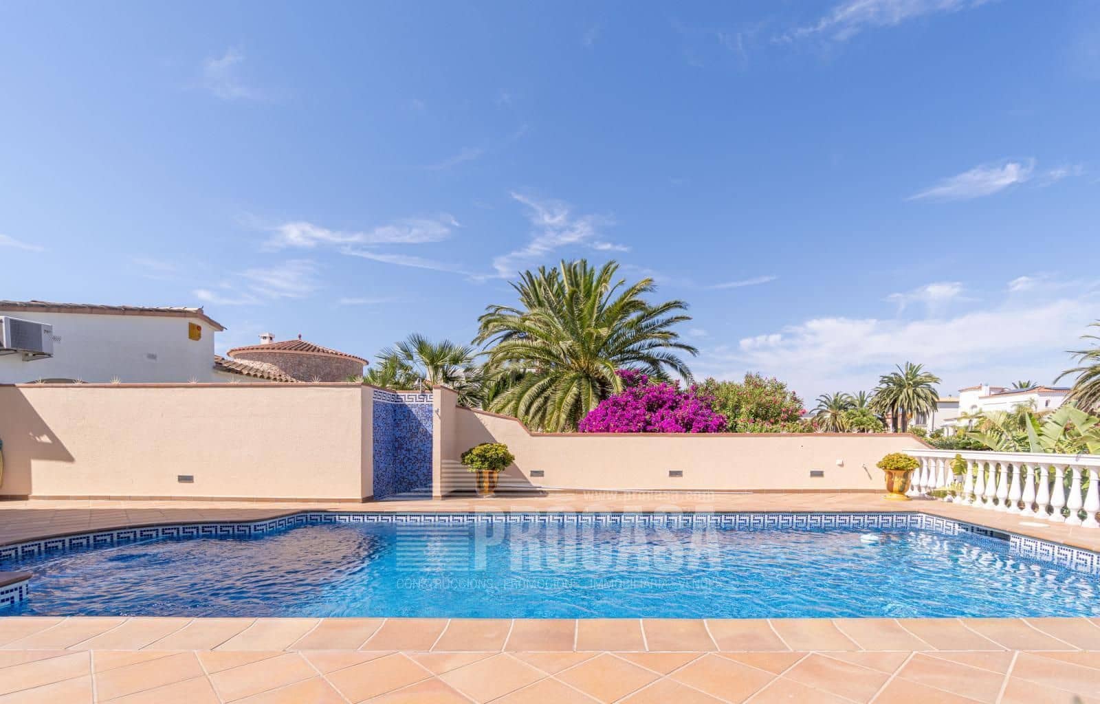 3 Zimmer Villa zu verkaufen in Empuriabrava mit Pool Garage - 1.199.000 € (Ref: 8423695)