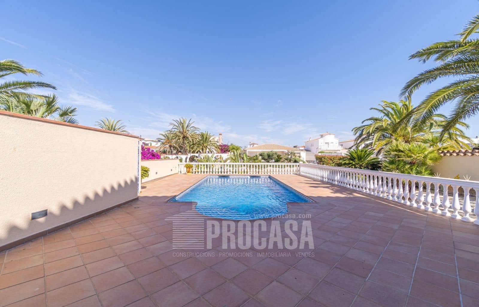 3 Zimmer Villa zu verkaufen in Empuriabrava mit Pool Garage - 1.199.000 € (Ref: 8423695)