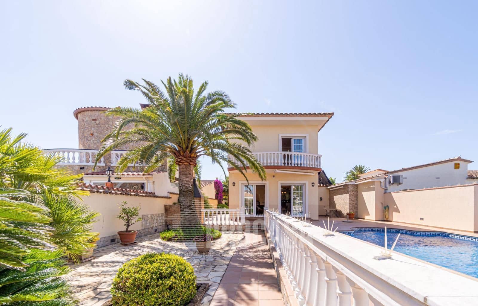 3 Zimmer Villa zu verkaufen in Empuriabrava mit Pool Garage - 1.199.000 € (Ref: 8423695)