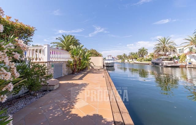 3 chambre Villa/Maison à vendre à Empuriabrava, Castelló d'Empúries avec piscine garage - 1 199 000 € (Ref: 8423695)