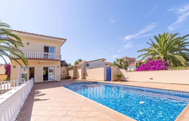 3 chambre Villa/Maison à vendre à Empuriabrava, Castelló d'Empúries avec piscine garage - 1 199 000 € (Ref: 8423695)