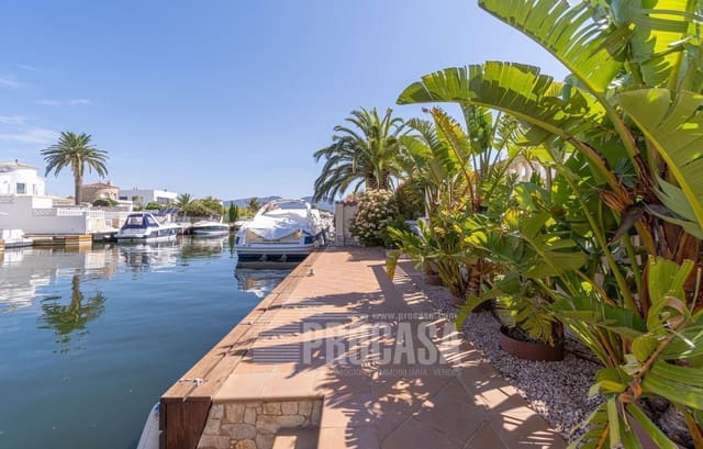 3 chambre Villa/Maison à vendre à Empuriabrava, Castelló d'Empúries avec piscine garage - 1 199 000 € (Ref: 8423695)