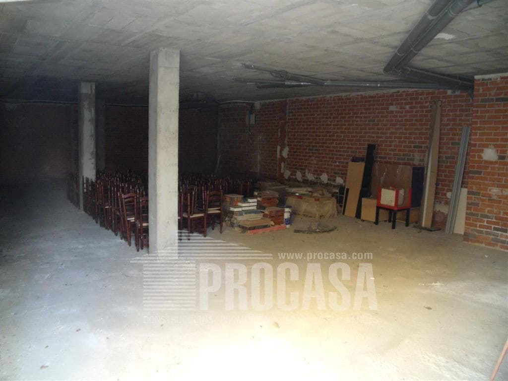 Kommersiell till salu i Roses - 375 000 € (Ref: 8435816)