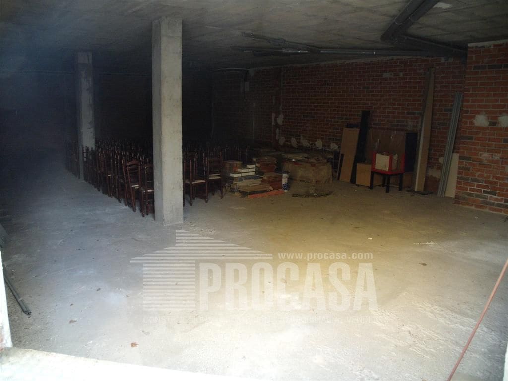 Kommersiell till salu i Roses - 375 000 € (Ref: 8435816)