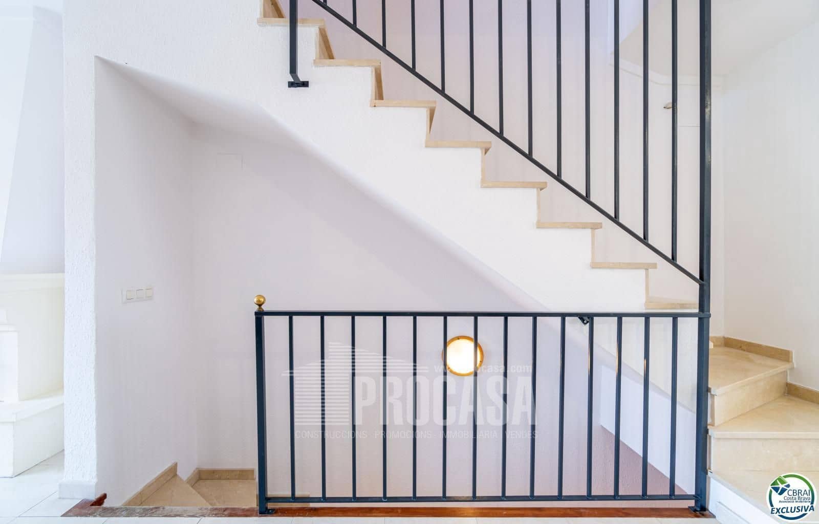 3 soverom Hus til salgs i Empuriabrava med garasje - € 595 000 (Ref: 8435991)