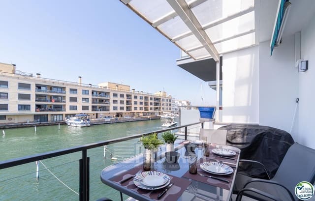 3 chambre Maison de Ville à vendre à Empuriabrava, Castelló d'Empúries avec garage - 595 000 € (Ref: 8435991)