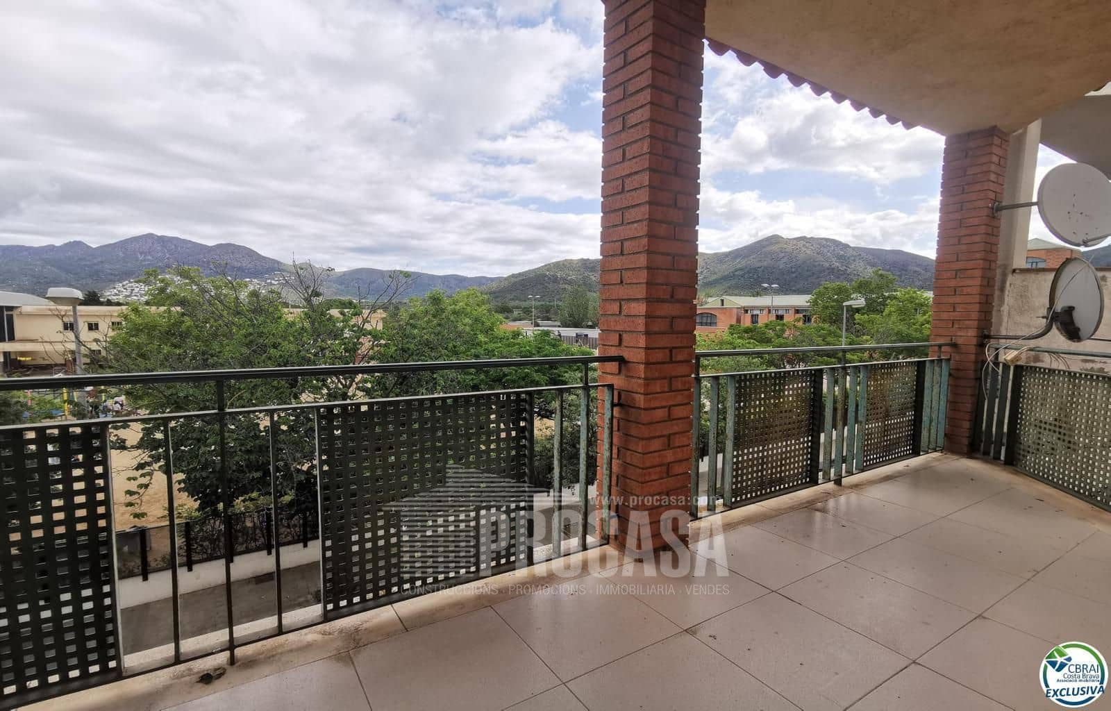 4 slaapkamer Villa te koop in Roses - € 286.000 (Ref: 8447052)