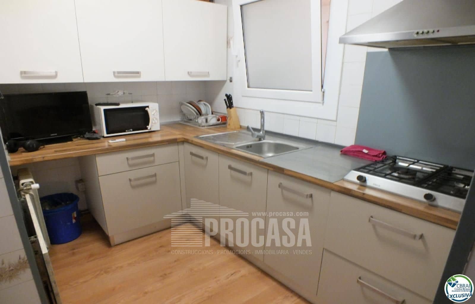 2 bedroom Flat for sale in Roses - € 147,000 (Ref: 8457462)