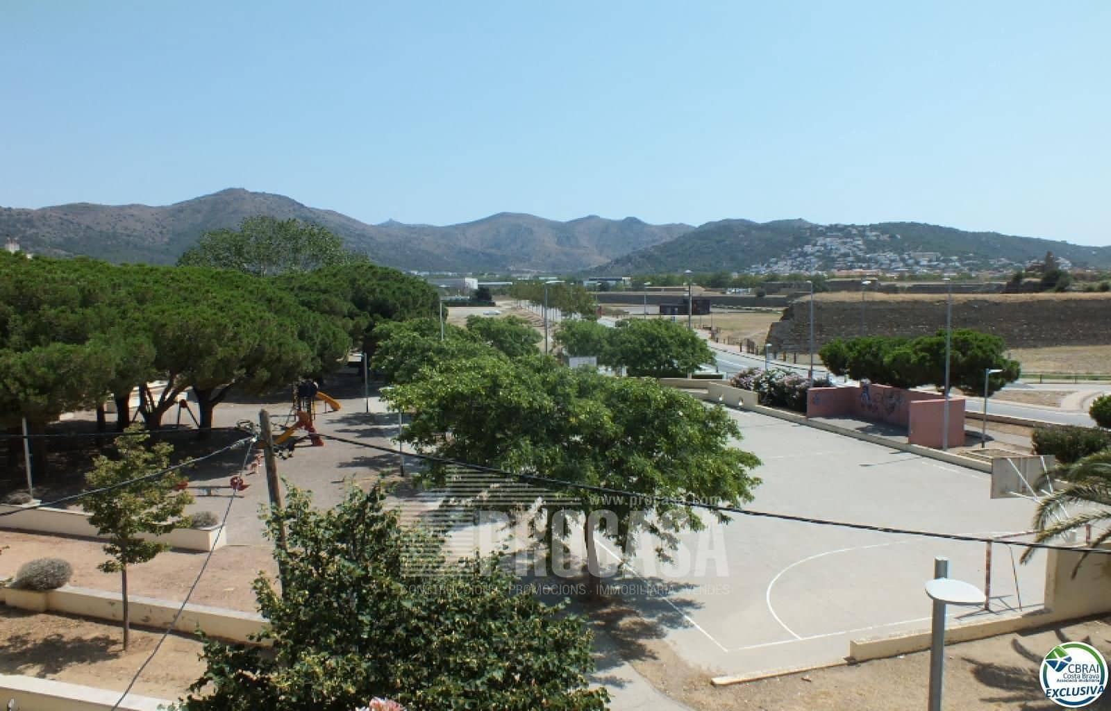 2 bedroom Flat for sale in Roses - € 147,000 (Ref: 8457462)