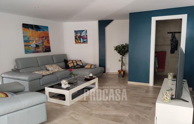 4 bedroom Villa for sale in Empuriabrava, Castelló d'Empúries - € 399,000 (Ref: 8534486)