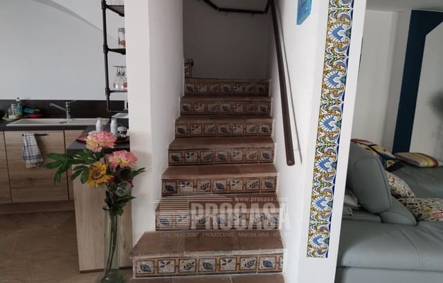 4 bedroom Villa for sale in Empuriabrava, Castelló d'Empúries - € 399,000 (Ref: 8534486)