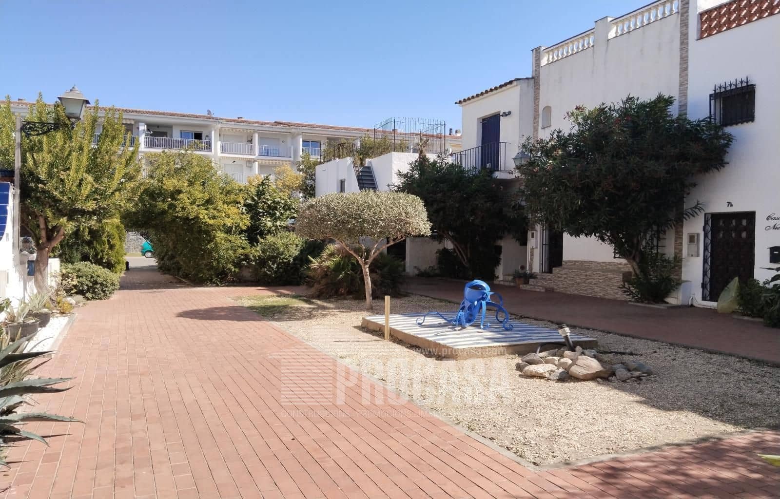 4 bedroom Villa for sale in Empuriabrava - € 399,000 (Ref: 8534486)