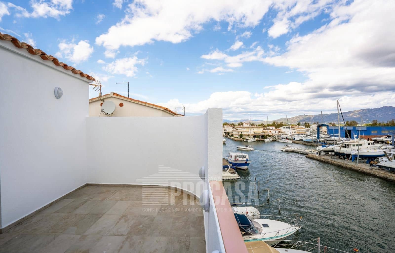 4 soverom Villa til salgs i Empuriabrava med garasje - € 639 000 (Ref: 8534487)