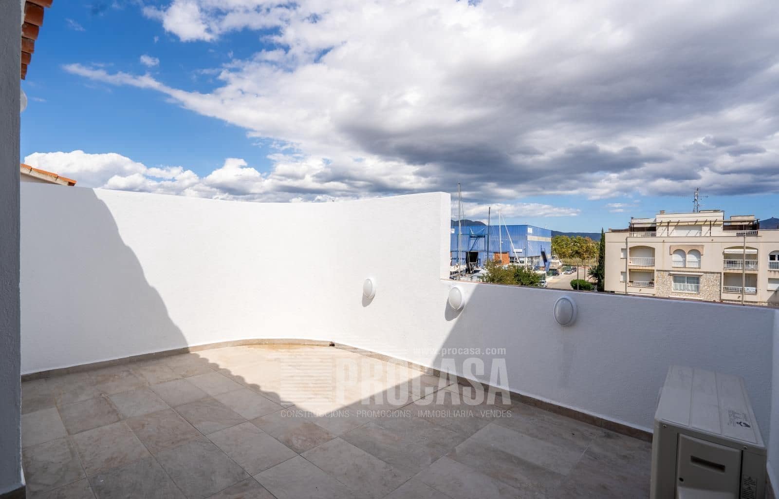 4 soverom Villa til salgs i Empuriabrava med garasje - € 639 000 (Ref: 8534487)