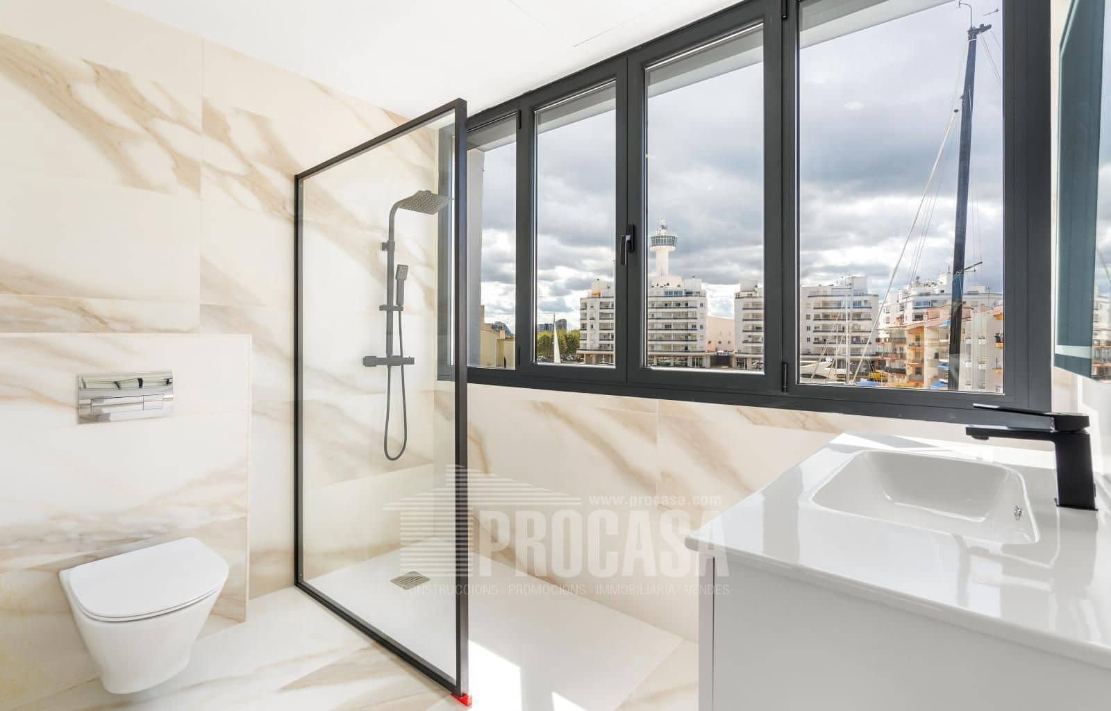 4 soverom Villa til salgs i Empuriabrava med garasje - € 639 000 (Ref: 8534487)