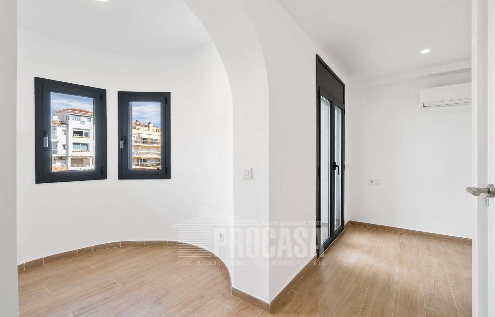 4 soverom Villa til salgs i Empuriabrava med garasje - € 639 000 (Ref: 8534487)