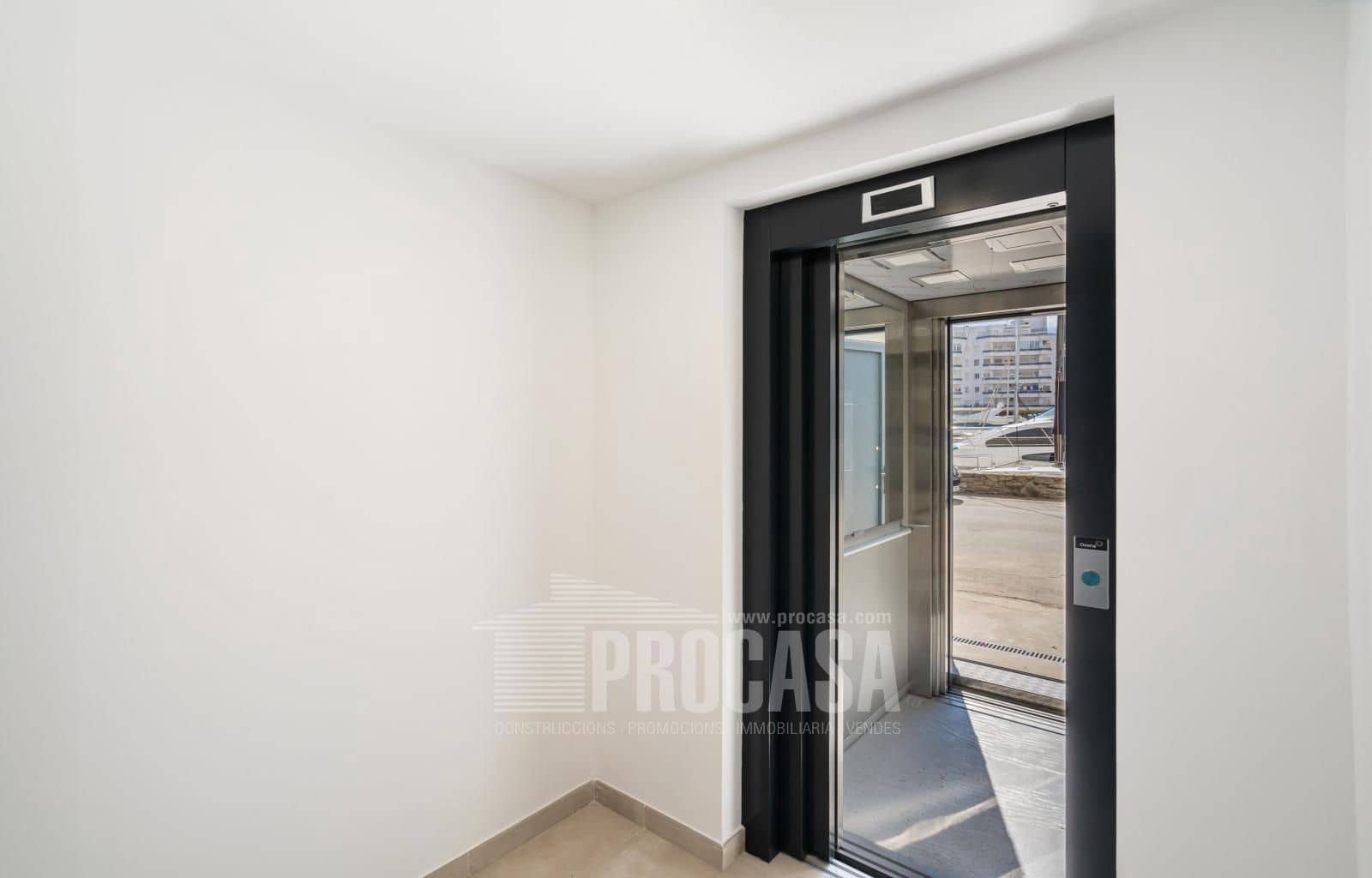 4 soverom Villa til salgs i Empuriabrava med garasje - € 639 000 (Ref: 8534487)