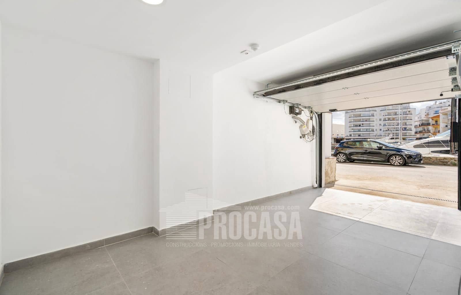 4 soverom Villa til salgs i Empuriabrava med garasje - € 639 000 (Ref: 8534487)