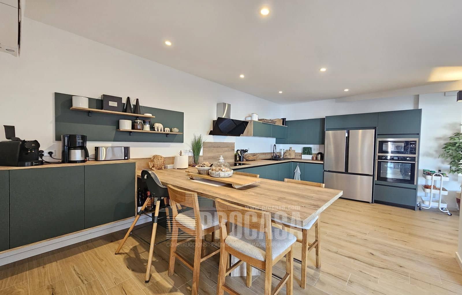 6 sypialnia Willa na sprzedaż w Empuriabrava z basenem garażem - 1 499 000 € (Ref: 8549589)