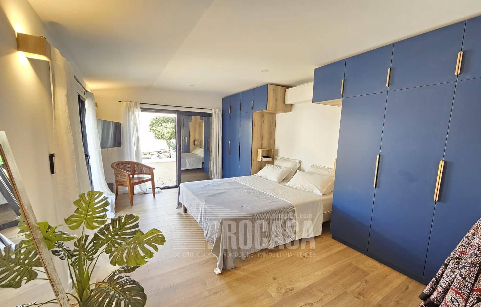 6 sypialnia Willa na sprzedaż w Empuriabrava z basenem garażem - 1 499 000 € (Ref: 8549589)