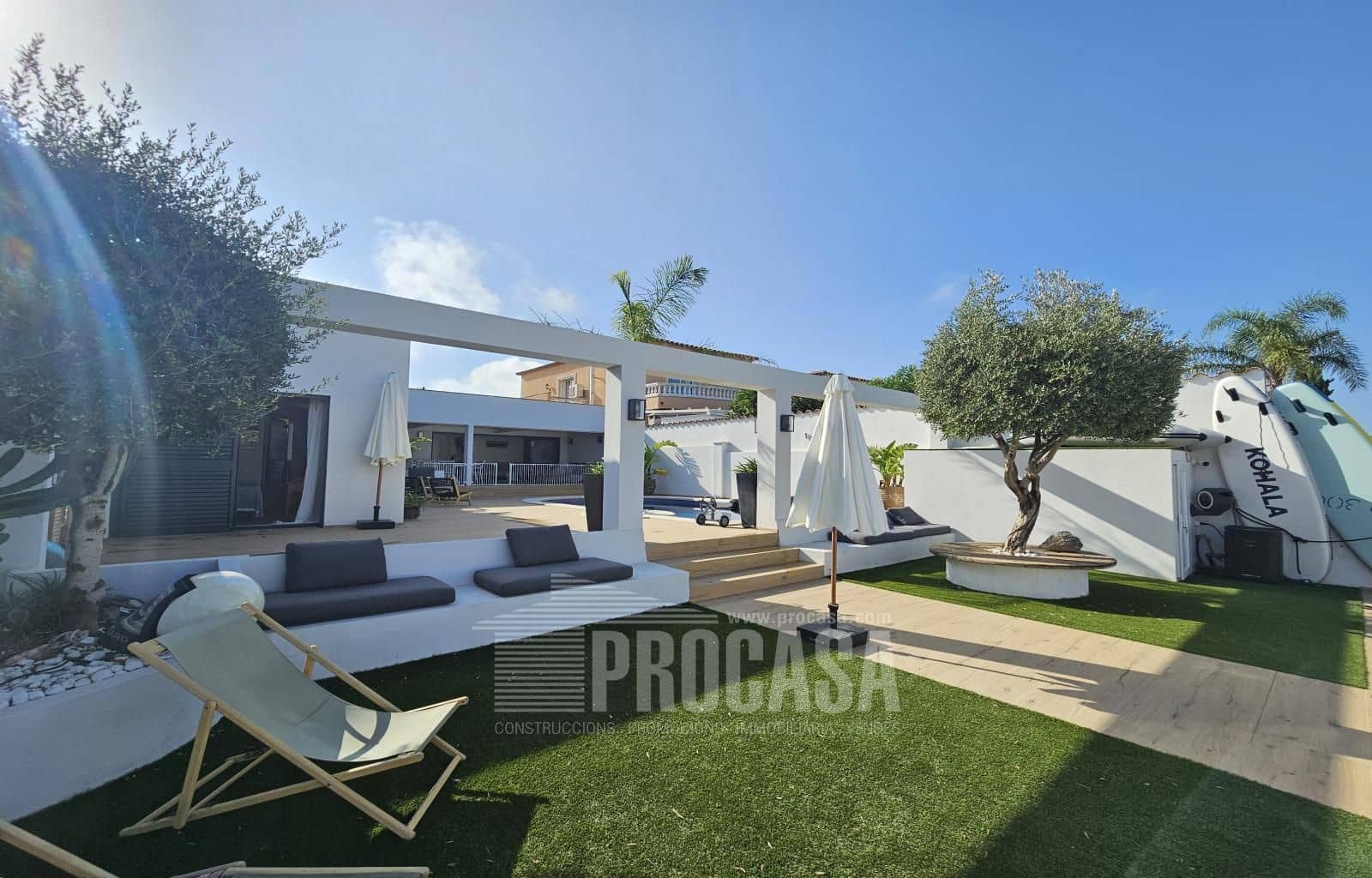 6 sypialnia Willa na sprzedaż w Empuriabrava z basenem garażem - 1 499 000 € (Ref: 8549589)