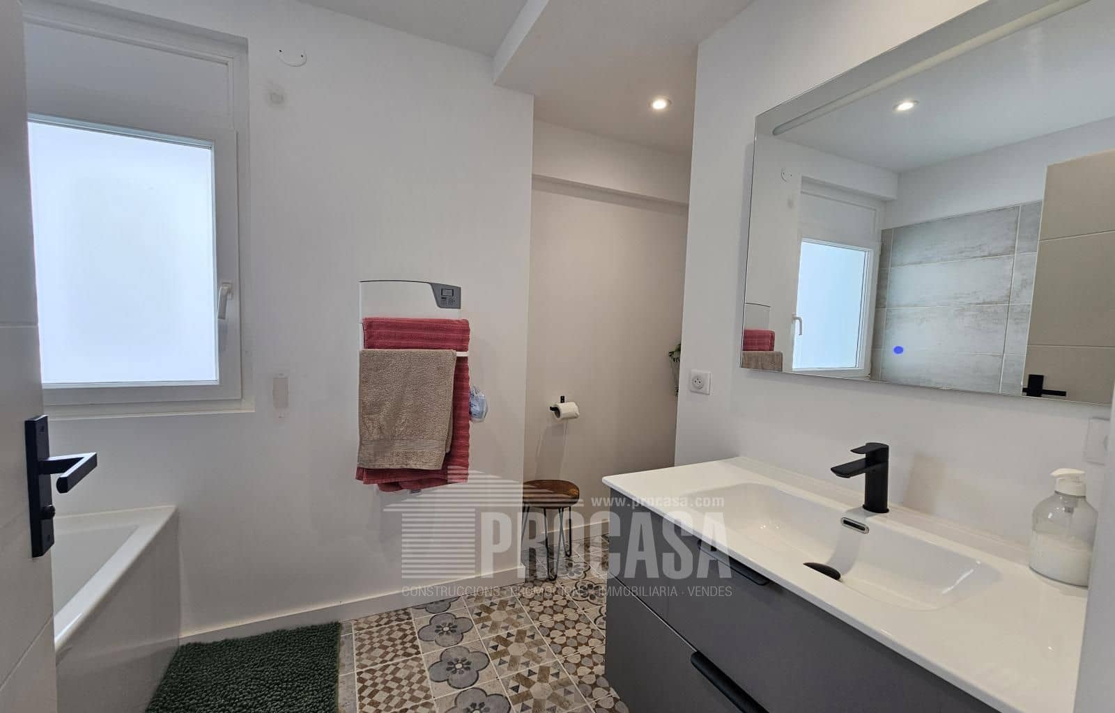 6 sypialnia Willa na sprzedaż w Empuriabrava z basenem garażem - 1 499 000 € (Ref: 8549589)