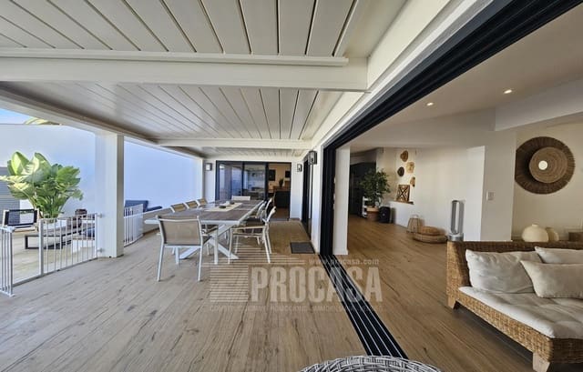 6 sypialnia Willa na sprzedaż w Empuriabrava, Castelló d'Empúries z basenem garażem - 1 499 000 € (Ref: 8549589)