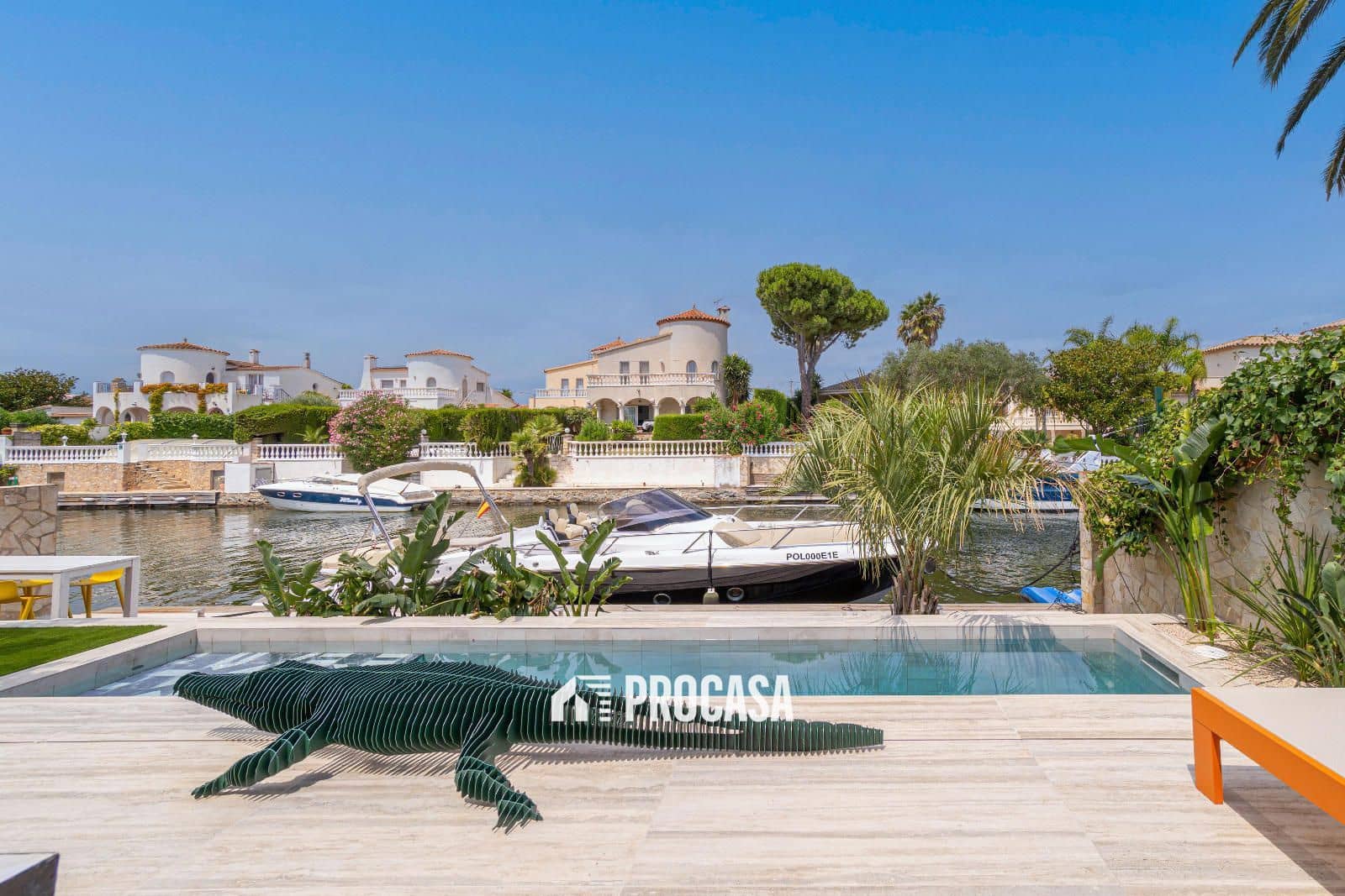 4 chambre Villa/Maison à vendre à Empuriabrava avec piscine garage - 1 450 000 € (Ref: 8553504)