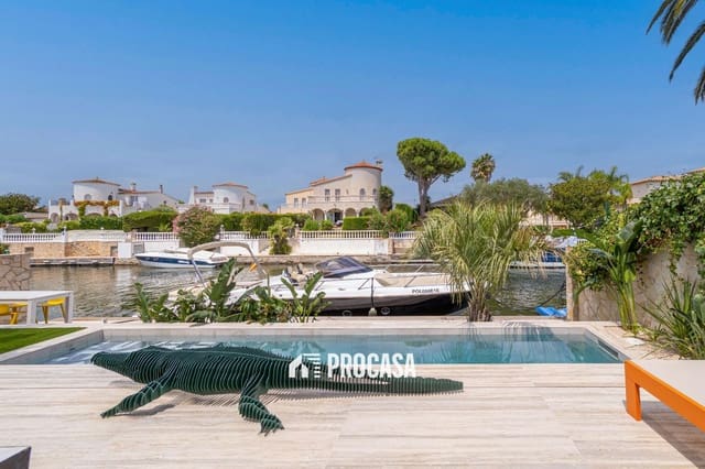 4 Zimmer Villa zu verkaufen in Empuriabrava, Castelló d'Empúries mit Pool Garage - 1.450.000 € (Ref: 8553504)