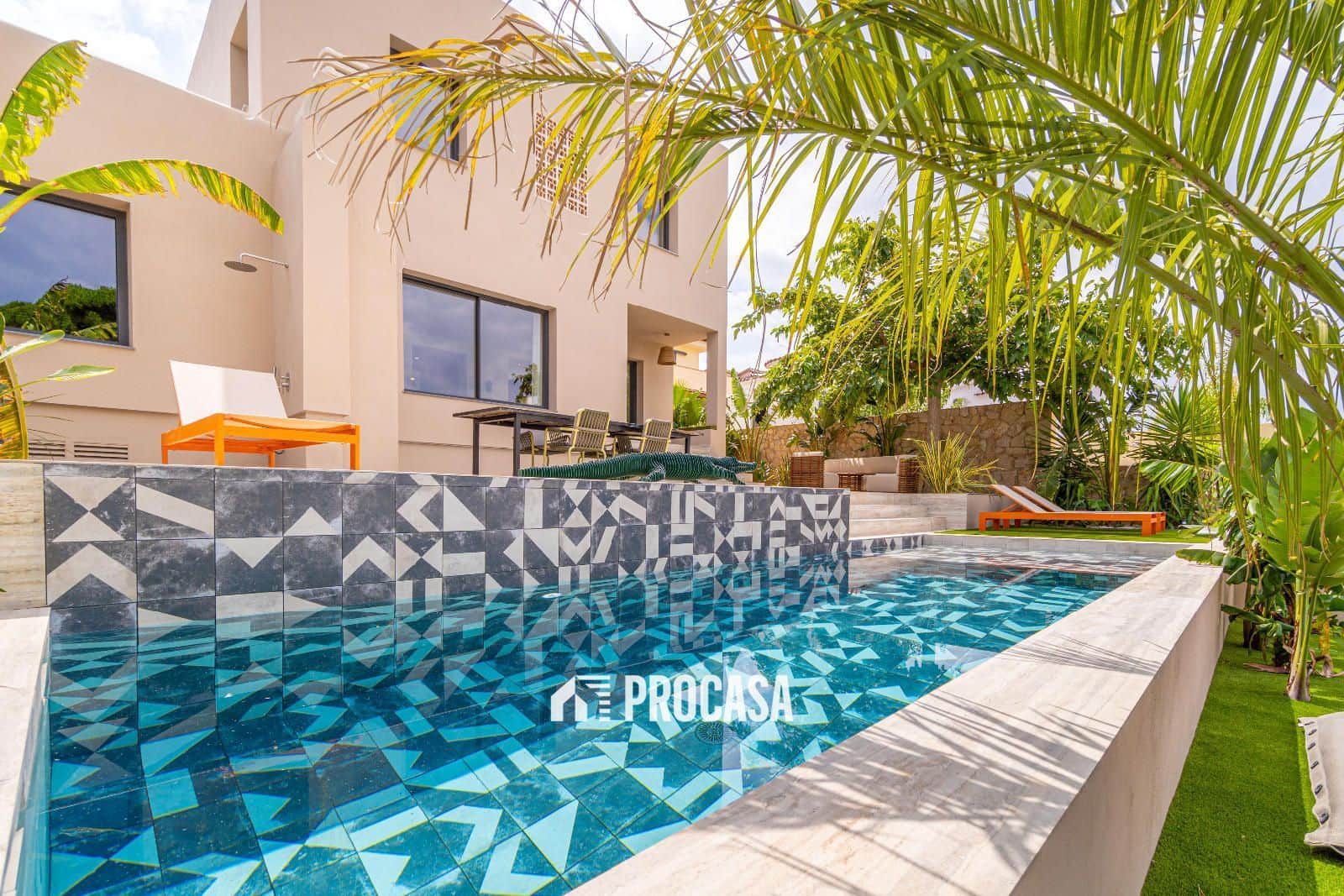 4 chambre Villa/Maison à vendre à Empuriabrava avec piscine garage - 1 450 000 € (Ref: 8553504)